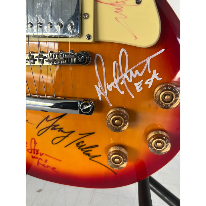 Bruce Springsteen and E Street Band vintage les paul electric guitar signed with proof
