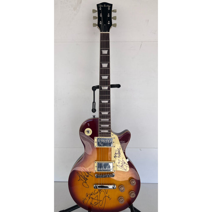 Led Zeppelin vintage les paul Jimmy Page, Robert Plant, John Paul Jones signed with proof.