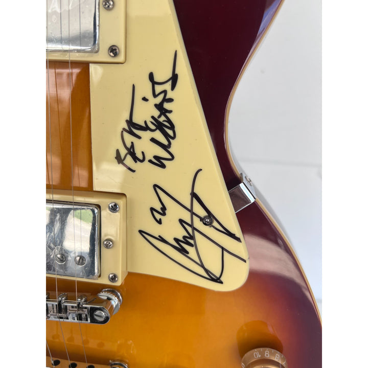 Led Zeppelin vintage les paul Jimmy Page, Robert Plant, John Paul Jones signed with proof.