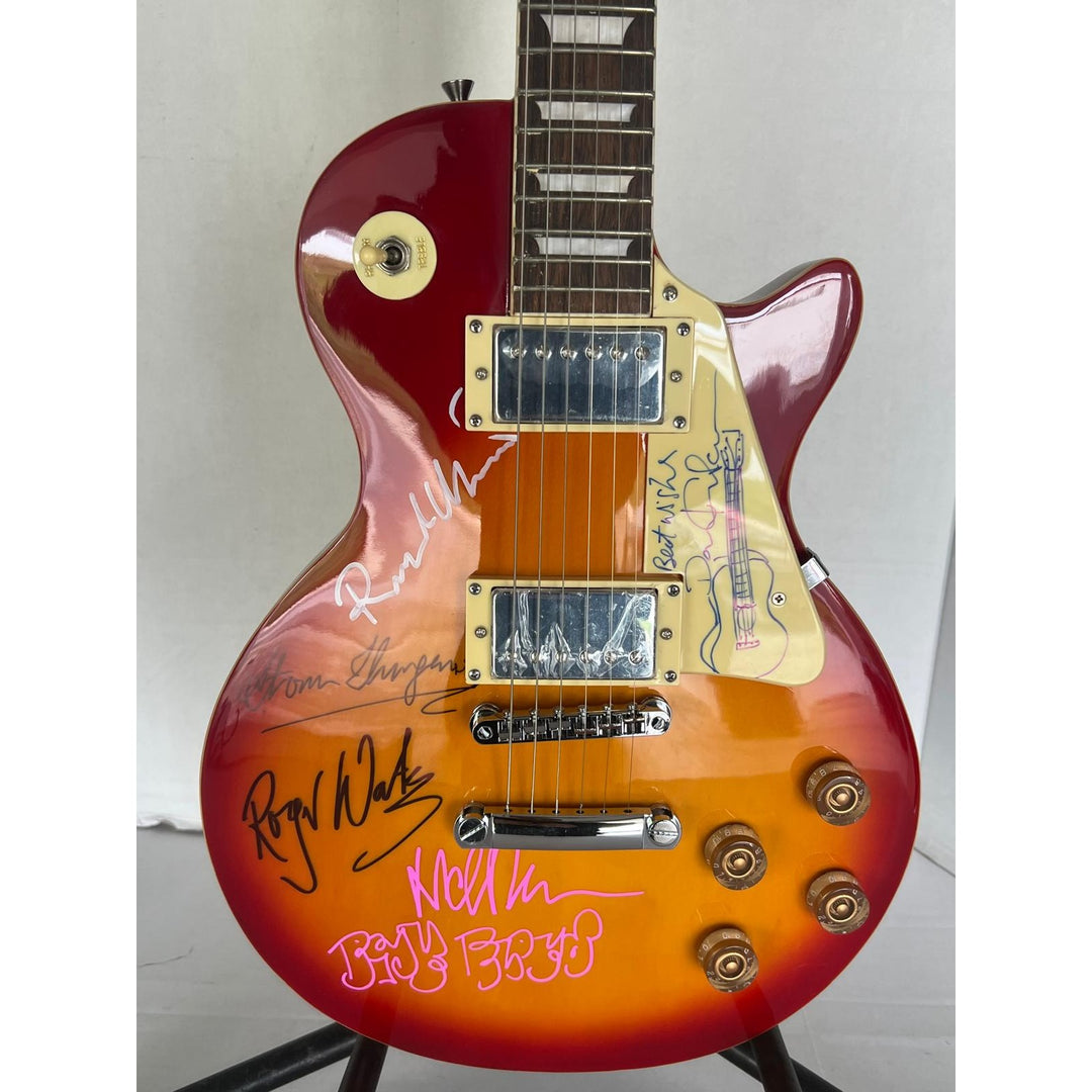 David Gilmour, Roger Waters, Nick Mason, Richard Wright, Storm Thorgerson Pink Floyd Cherry Les Paul electric guitar signed