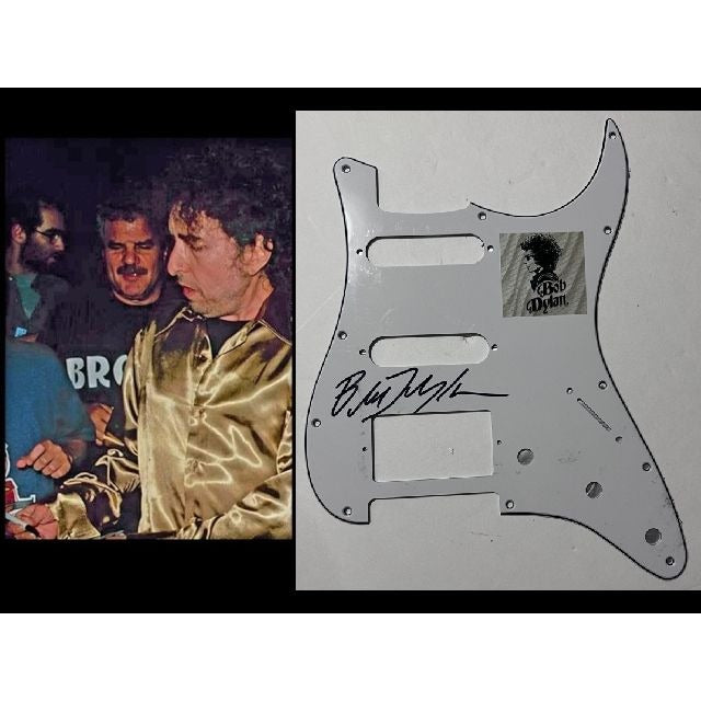 Bob Dylan   Stratocaster electric pickguard signed with proof