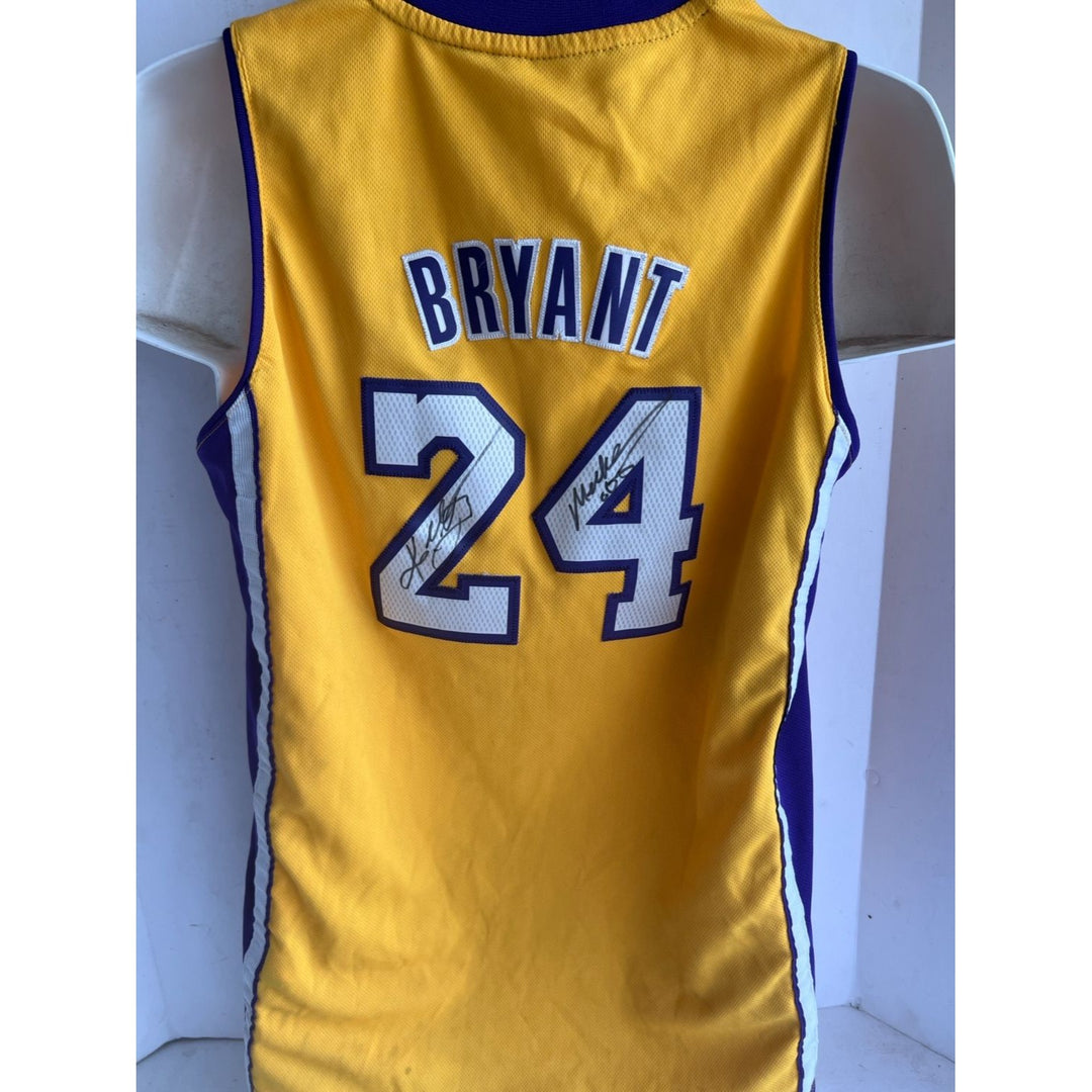 Los Angeles Lakers jersey Kobe Bryant "Mamba Out " inscribed & signed with proof