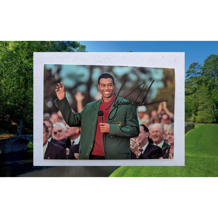 Tiger Woods 5x7 photo signed with proof