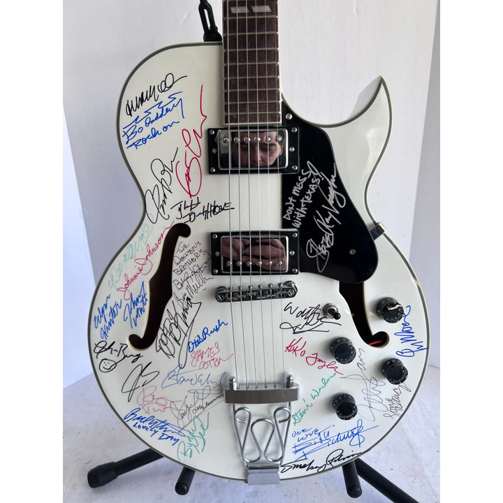 Blues an R&B legends 28 signed in all Stevie Ray Vaughan Bill Withers Stevie Wonder Eric Clapton Hollow body electric guitar signed with pro