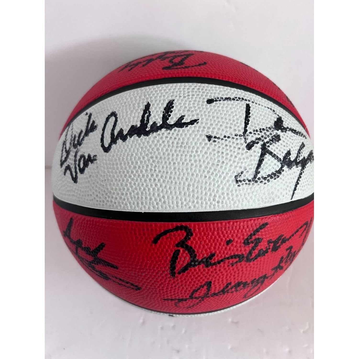 Indiana Hoosiers Bobby Knight Isiah Thomas Dick Van Arsdale Calbert Cheney full size basketball signed
