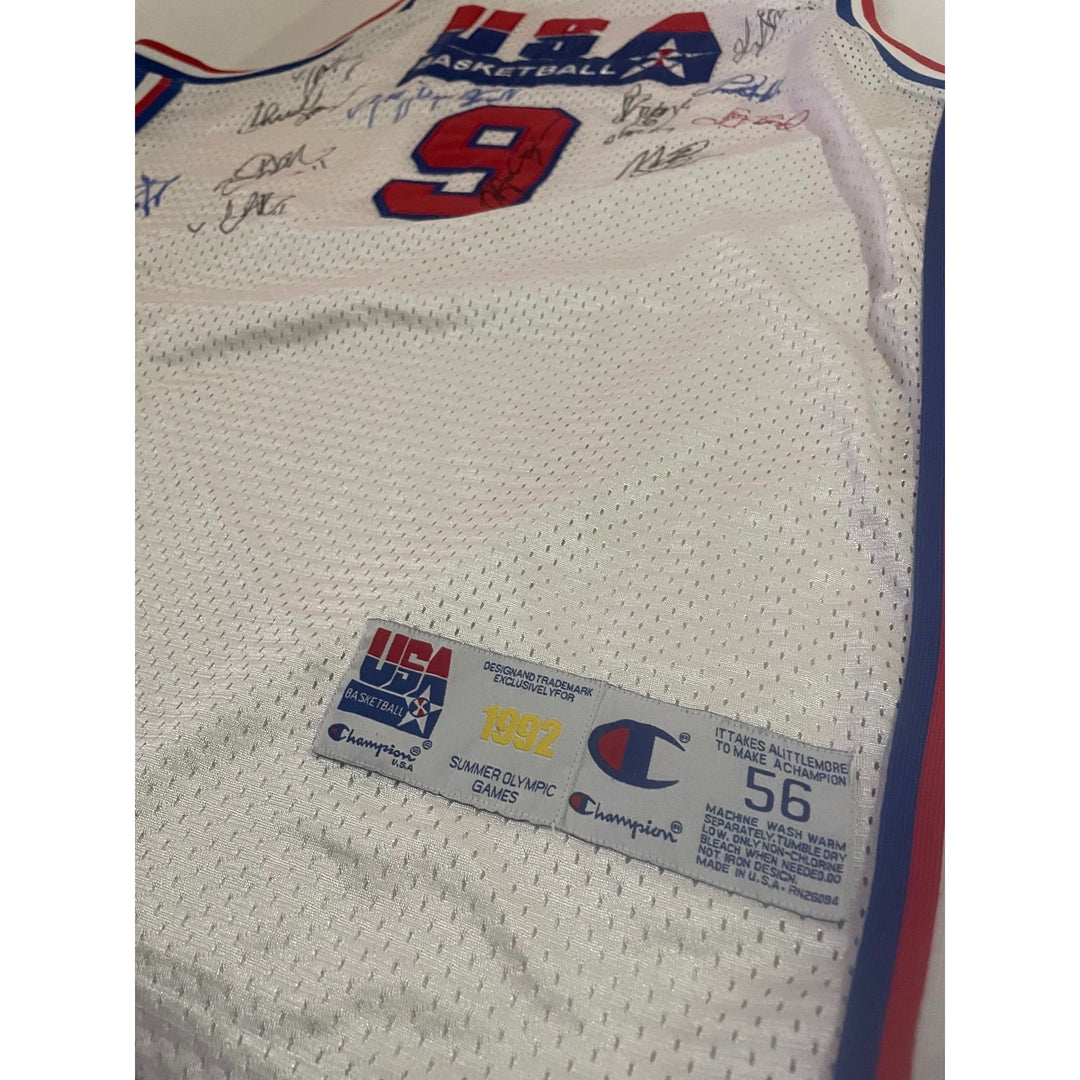 1992 USA Basketball the Dream Team signed jersey Michael Jordan, Scottie Pippen, Karl Malone, Chuck Daly, Magic Johnson signed  with proof