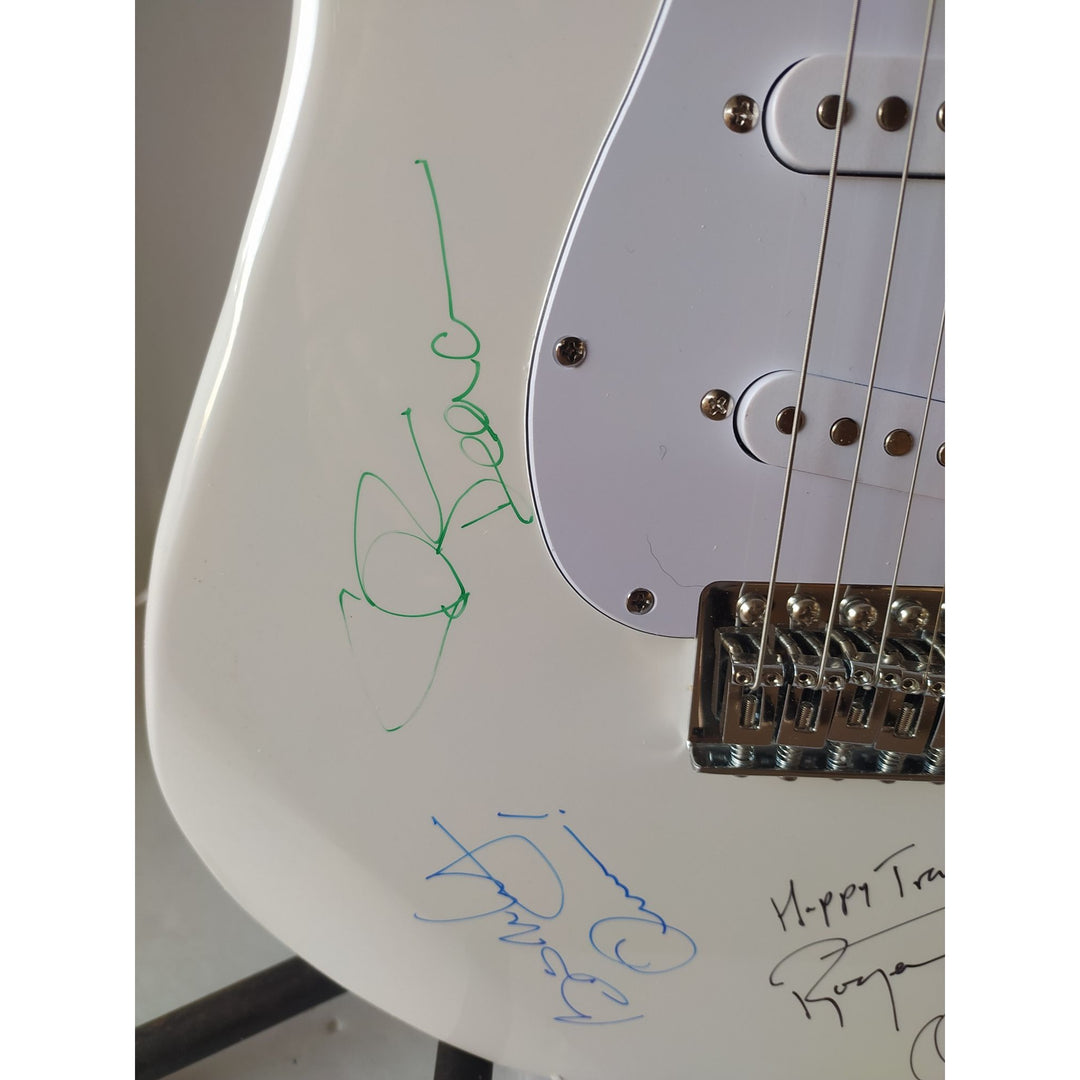 Queen Freddie Mercury Brian May Roger Taylor John Deacon full size electric guitar signed with proof