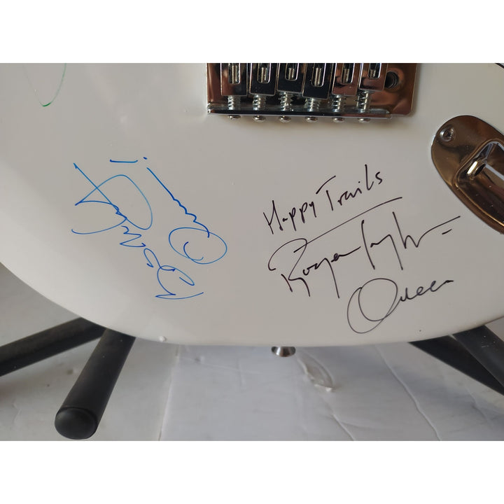 Queen Freddie Mercury Brian May Roger Taylor John Deacon full size electric guitar signed with proof