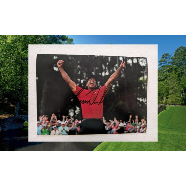 Tiger Woods 5x7 photo signed with proof