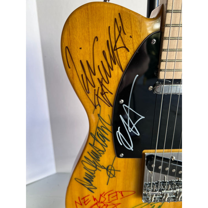 Metallica James Hetfield Robert Trujillo Lars Ulrich Dave Mustaine Kurt Hammett Jason Newsted telecaster full-size electric guitar signed w