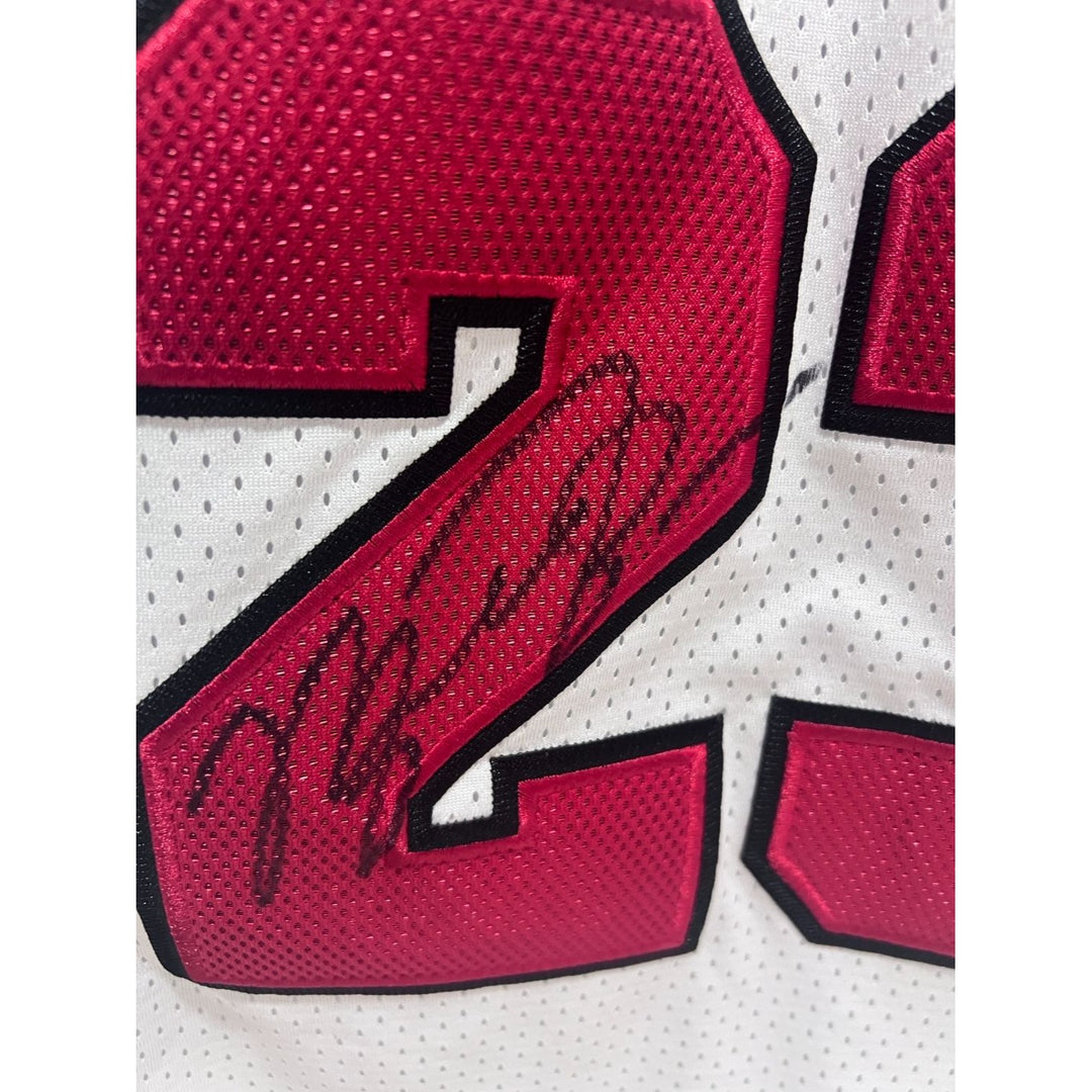 Michael Jordan 1996-1997 Chicago Bulls game model jersey signed with proof