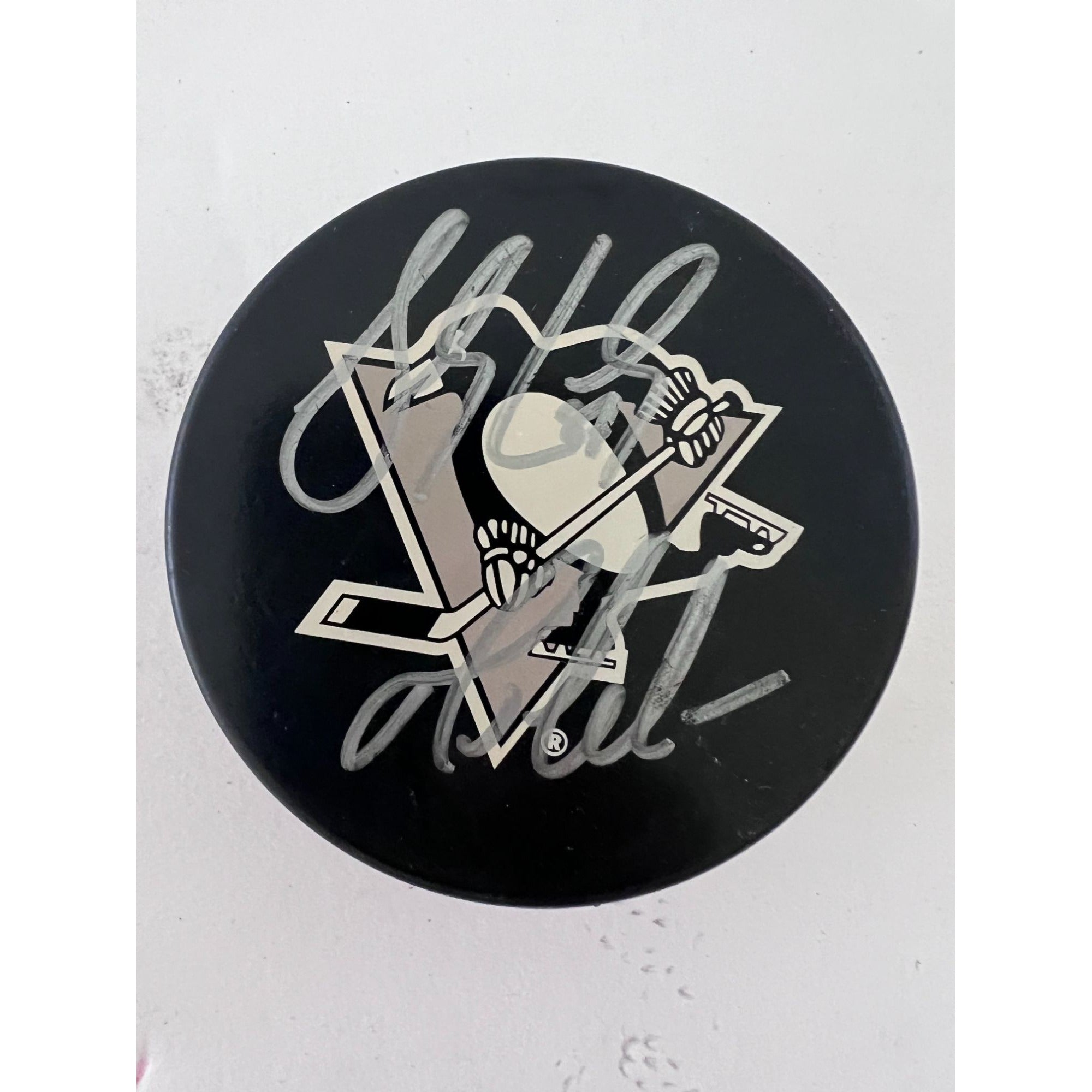 Pittsburgh Penguins Mario Lemieux Sidney Crosby official hockey puck signed with proof