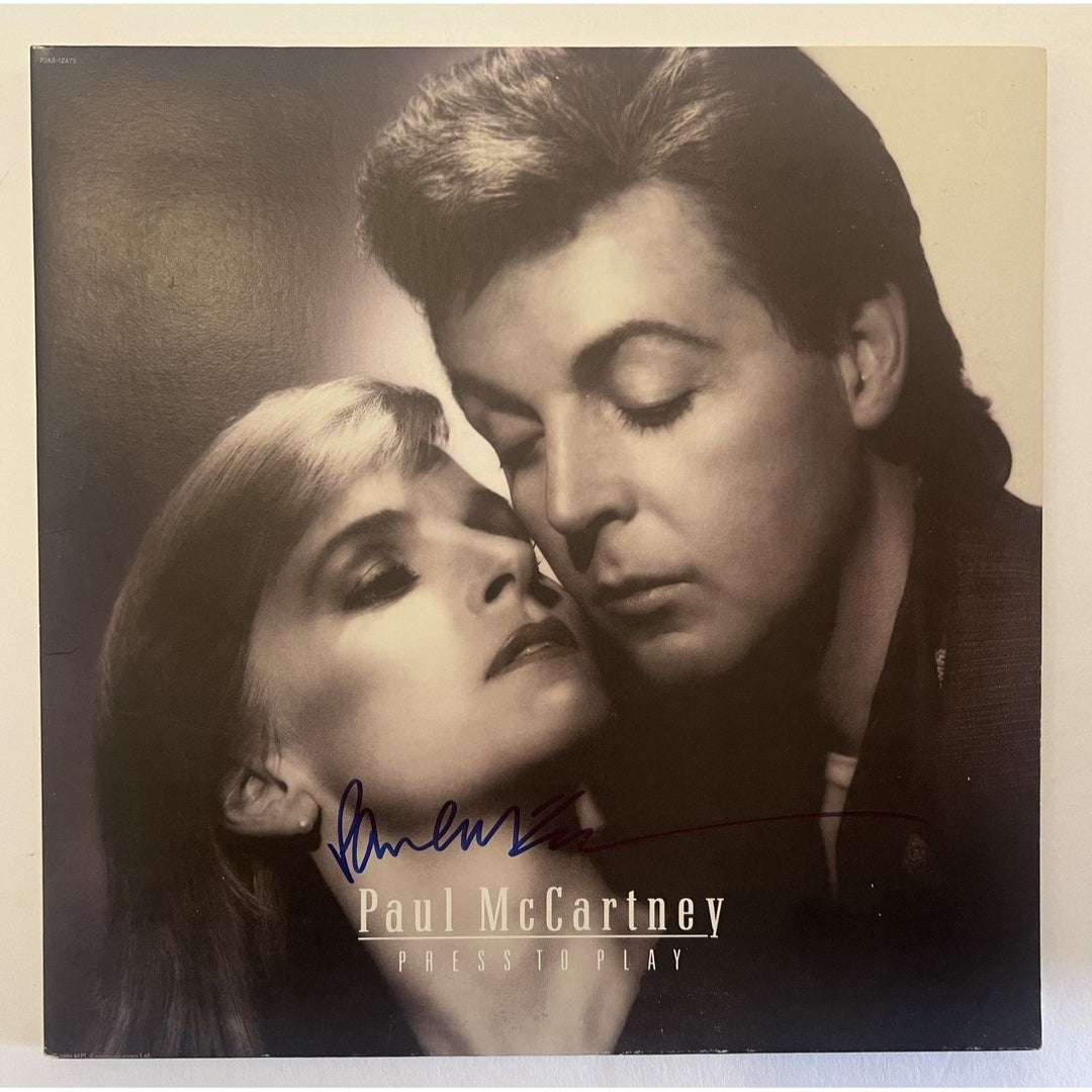 Paul McCartney Press to play original LP signed with proof