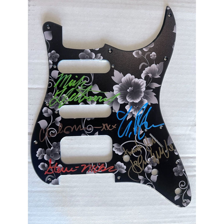 Mick Fleetwood Stevie Nicks John & Christie Mcvie Lindsey Buckingham Fender Stratocaster electric guitar pickguard signed with proof