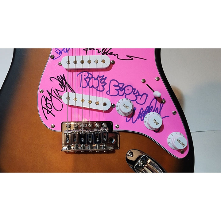 Pink Floyd David Gilmour, Roger Waters Richard Wright Nick Mason,Fender Stratocaster authentic electric guitar signed with proof