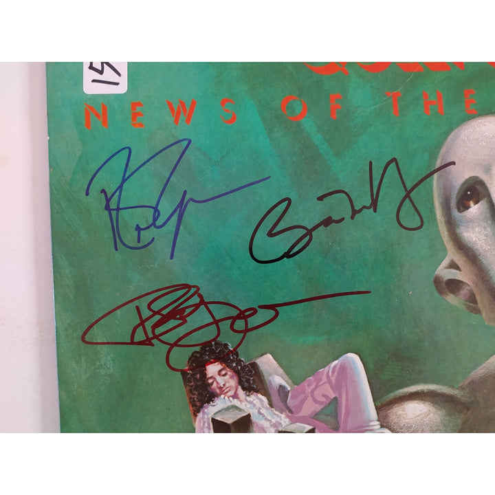 Freddie Mercury Brian May Roger Taylor John Deacon Queen News of the World LP signed with proof