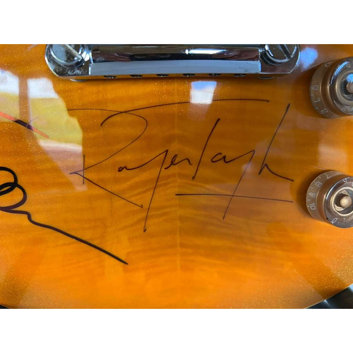 Queen Freddie Mercury, Brian May, Roger Taylor, John Deacon gold Les Paul electric guitar signed with proof