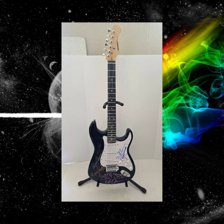Pink Floyd David Gilmour with sketch, Roger Waters, Richard Wright and Nick Mason with sketch black Stratocaster full size electric guitar signed with proof and full provenance & CHAT GPT Authentication analysis - AA09260190 - image 1