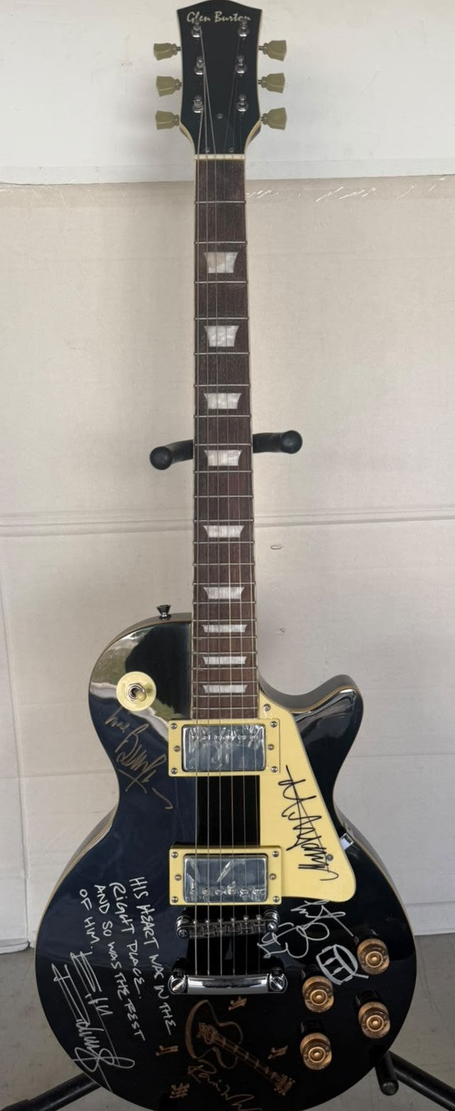 Rolling Stones Mick Jagger, Keith Richards, Bill Wyman, Charlie Watts & Ronnie Wood black vintage les paul signed with photo proof and full provenance & CHAT GPT Authentication analysis - AA09260255 - image 2