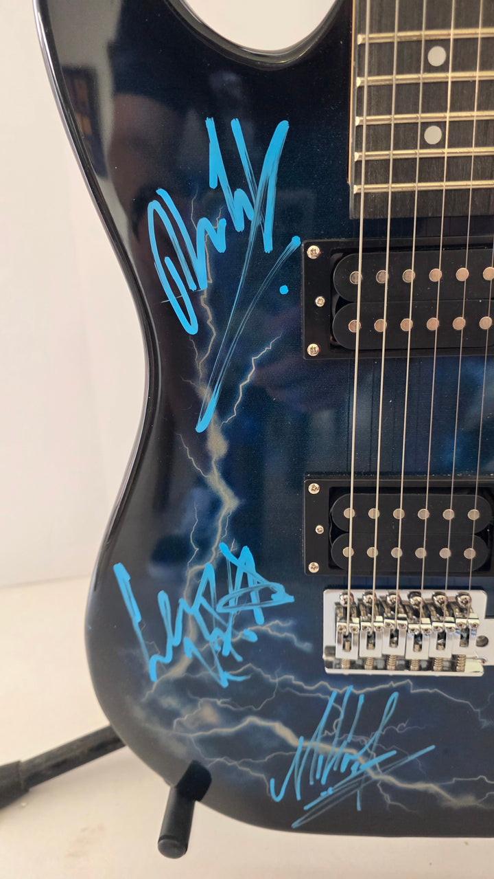 Lemmy Kilmster Motorhead l Lightning full size electric guitar photo proof, CHAT GPT AI verified analysis OF AUTHENTICATION & certification with provenance - AA092060167 - image 2