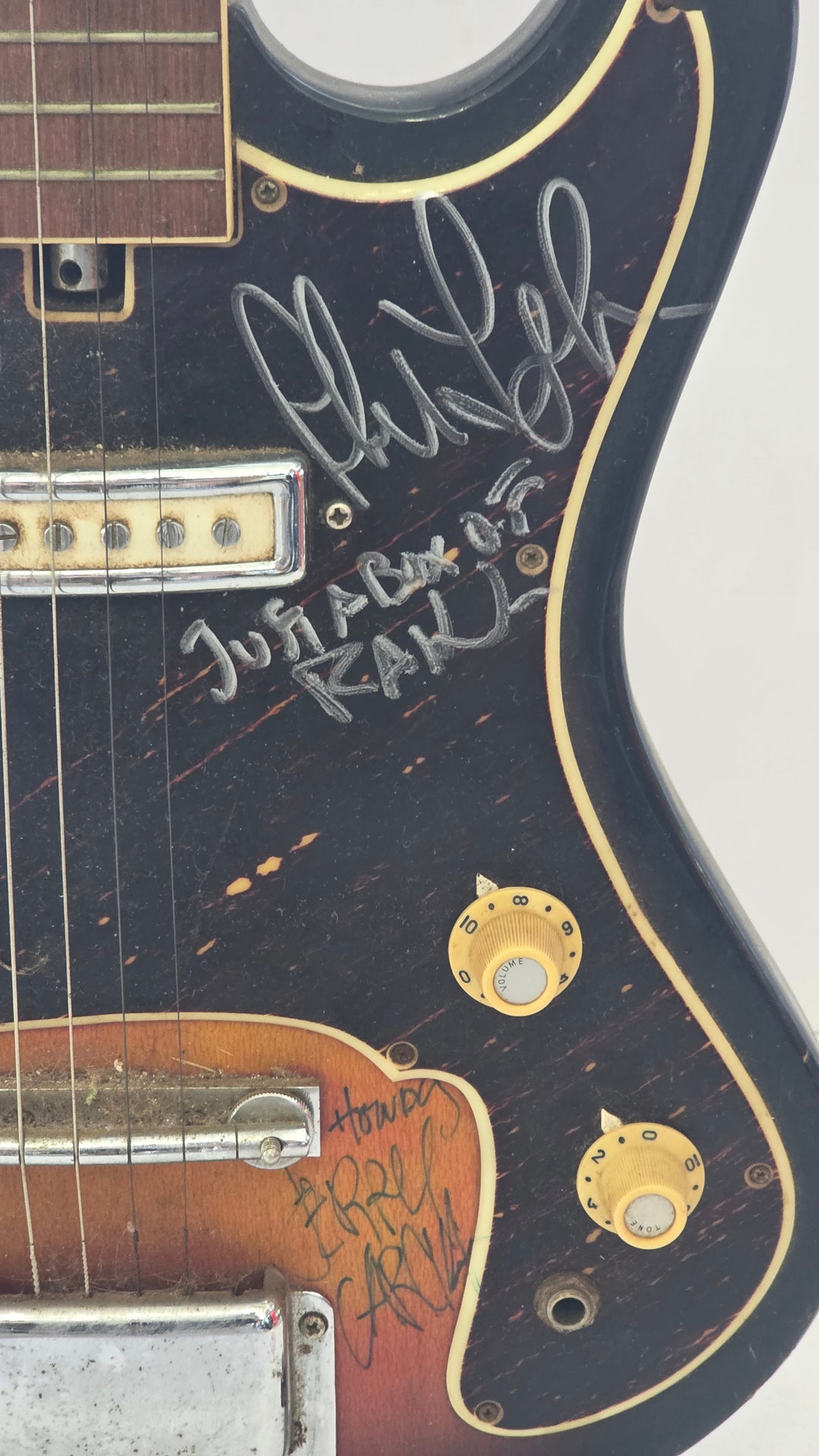 Jerry Garcia the Grateful Dead 1960s vintage electric guitar photo proof, CHAT GPT AI verified analysis OF AUTHENTICATION & certification with provenance - AA09260166 - image 3