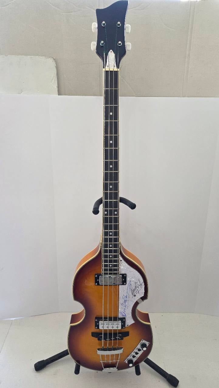 Paul McCartney and Ringo Starr vintage sunburst Hofner Bass guitar signed with proof and full provenance & CHAT GPT Authentication analysis - AA09260186 - image 3