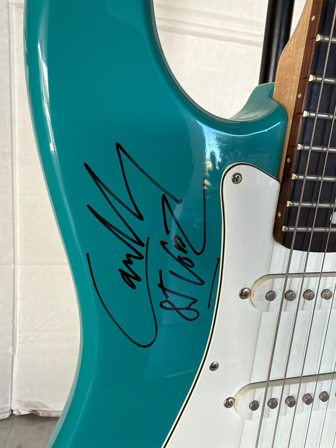 Metallica James Hetfield, Cliff Burton, Lars Ulrich, Kirtk Hammett 1980's Hondo Electric Guitar H-760 Sea Foam Green signed with full certification, AI verification analysis & photo proof - AA092607 - image 3