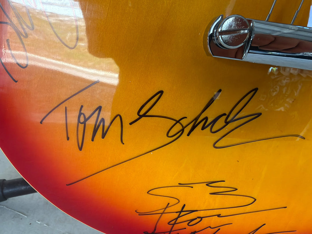 Boston Barry Goudreau, Tom Scholz, Sib Hashian and Fran Sheehan vintage les paul signed with full provenance & CHAT GPT Authentication analysis - AA09260249 - image 4