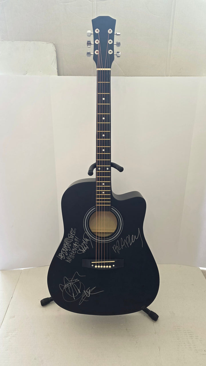Sublime Bradley Nowell, Eric Wilson and Bud Gaugh full size vintage acoustic guitar signed with proof and full provenance & CHAT GPT Authentication analysis - AA09260194 - image 4