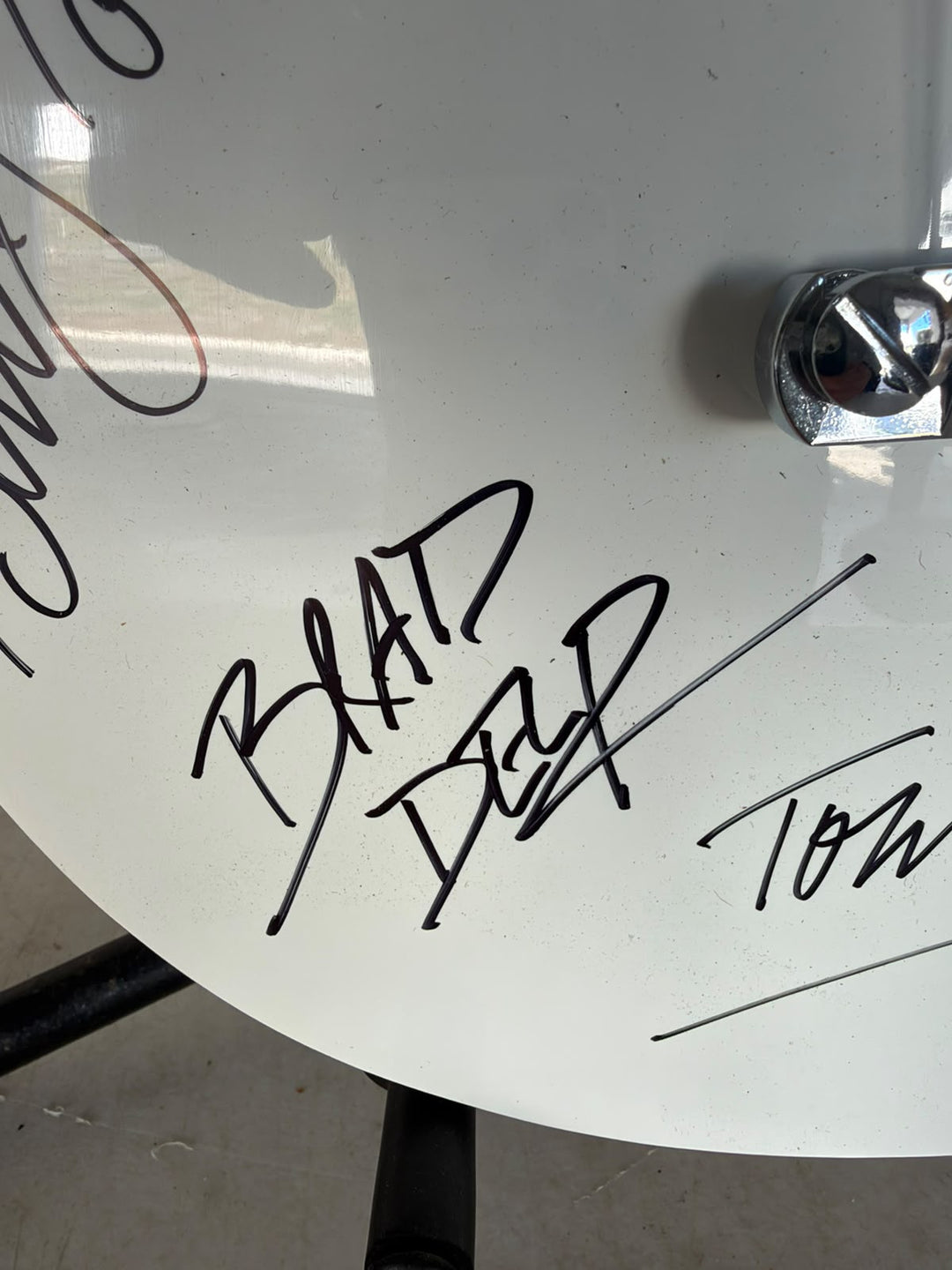 Boston Barry Goudreau, Brad Delp, Tom Scholz, Sib Hashian and Fran Sheehan vintage les paul signed with full provenance & CHAT GPT Authentication analysis - AA09260256 - image 4