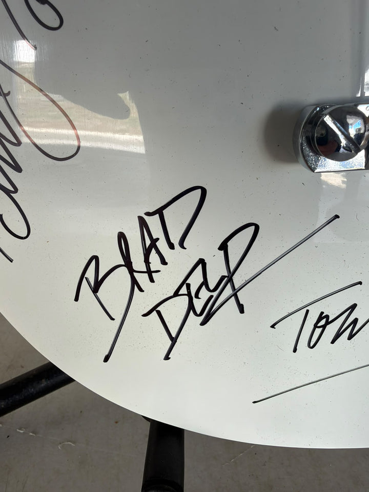 Boston Barry Goudreau, Brad Delp, Tom Scholz, Sib Hashian and Fran Sheehan vintage les paul signed with full provenance & CHAT GPT Authentication analysis - AA09260256 - image 4