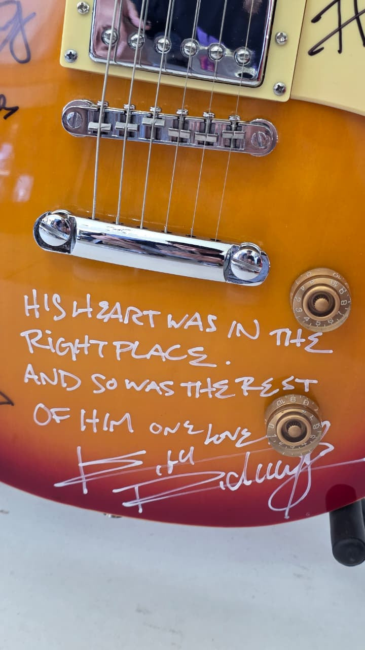 Angus Young, Keith Richards and Jimmy Page vintage cherry les paul electric guitar signed with photo proof and full provenance & CHAT GPT Authentication analysis - AA0926064 - image 4