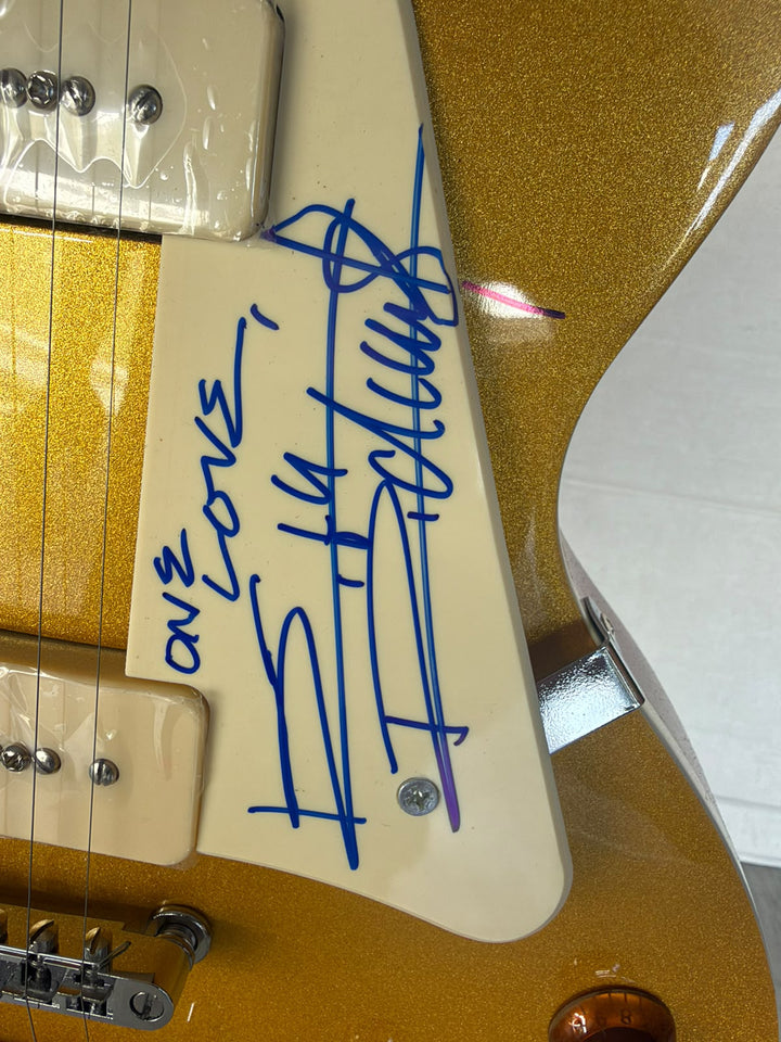Angus Young Slash Keith Richards vintage gold les paul electric guitar signed with photo proof and full provenance & CHAT GPT Authentication analysis - AA09260248 - image 4