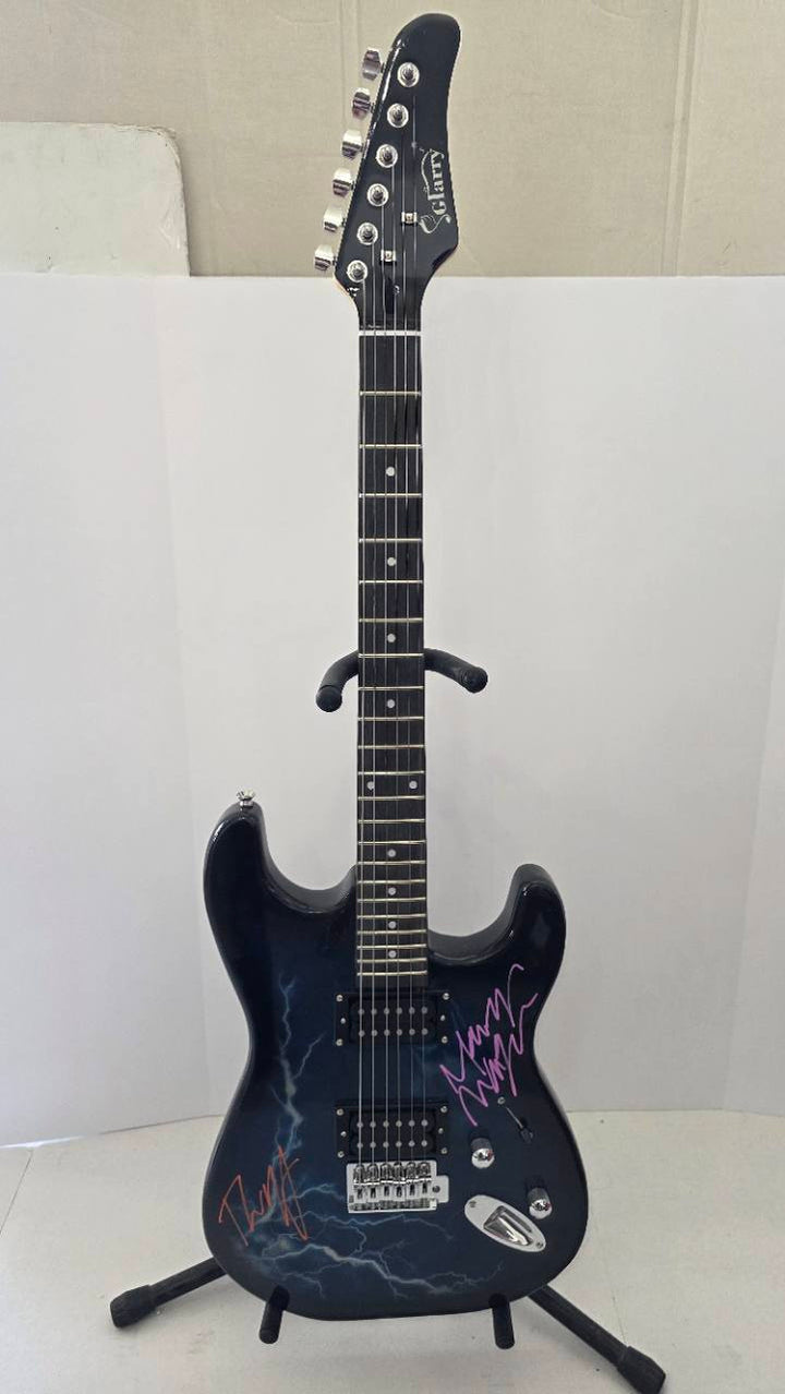 Marilyn Manson and Twiggy Ramirez full size Lightning electric guitar signed with proof and full provenance & CHAT GPT Authentication analysis - AA09260180 - image 4