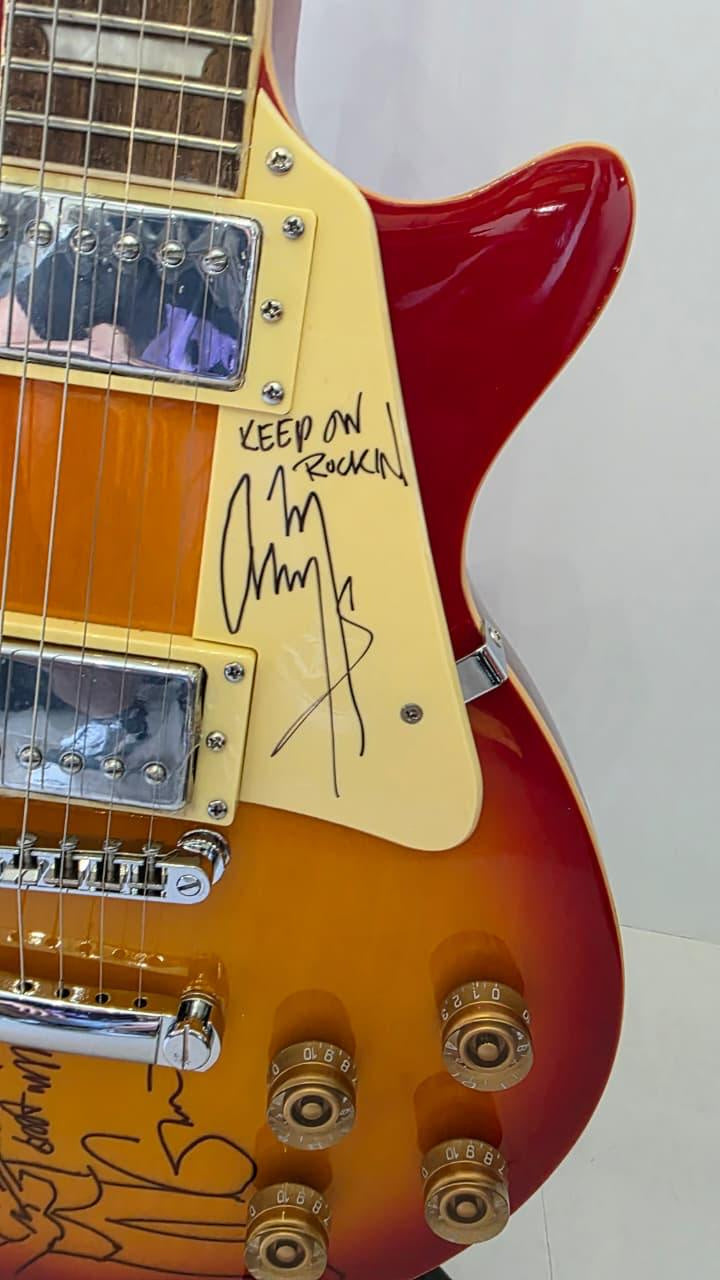 Jeff Beck (inscribed) Eric Clapton (sketch), Jimmy Page (Inscribed)  vintage Cherry les paul electric guitar signed with photo proof and full provenance & CHAT GPT Authentication analysis - AA0926089 - image 5