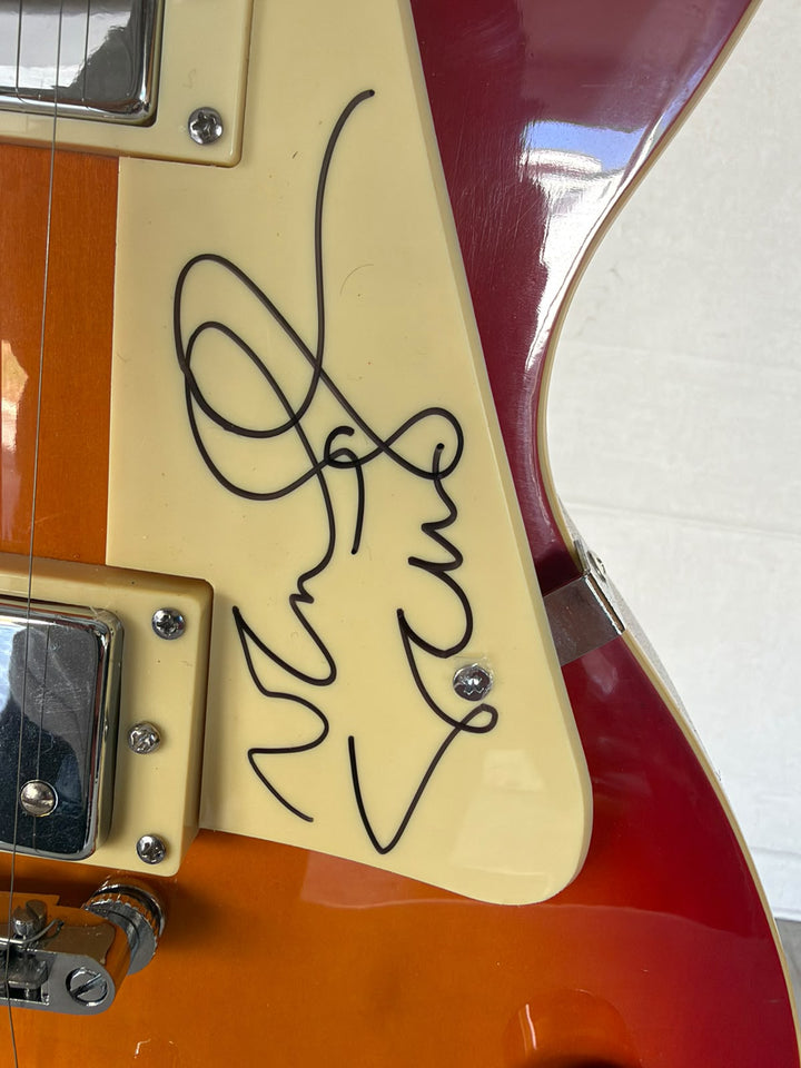 Noel Gallagher, Liam Gallagher, Paul "Bonehead" Arthurs, Paul "Guigsy" McGuigan and Alan White cherry les paul electric guitar signed with photo proof and full provenance & CHAT GPT Authentication analysis - AA09260259 - image 6
