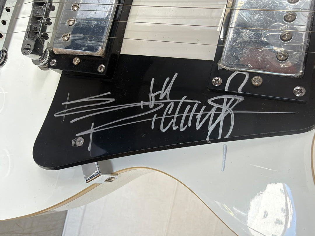Rolling Stones Mick Jagger, Keith Richards, Bill Wyman, Charlie Watts & Ronnie Wood white vintage les paul signed with photo proof and full provenance & CHAT GPT Authentication analysis - AA09260257 - image 7