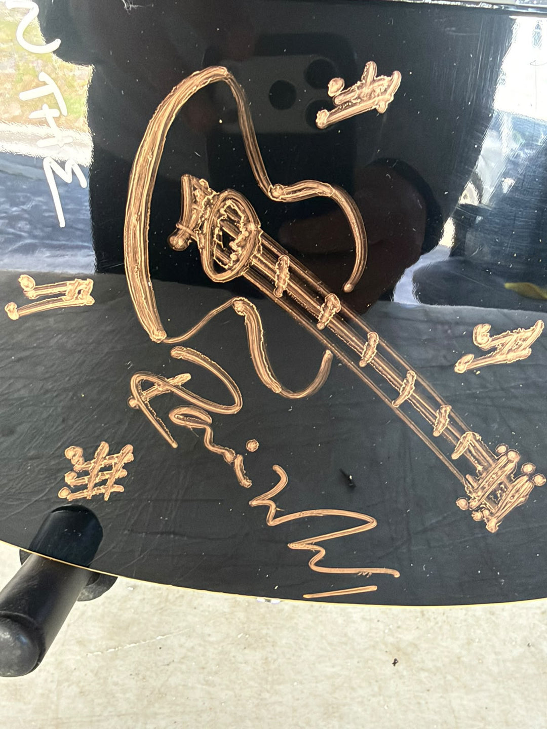 Rolling Stones Mick Jagger, Keith Richards, Bill Wyman, Charlie Watts & Ronnie Wood black vintage les paul signed with photo proof and full provenance & CHAT GPT Authentication analysis - AA09260255 - image 7