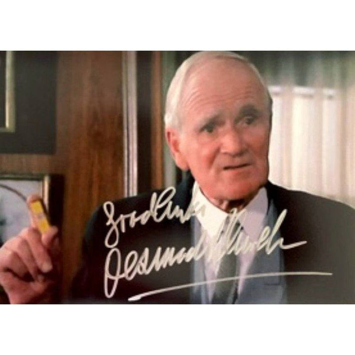 Desmond Llewelyn Q James Bond 5 x 7 photo signed