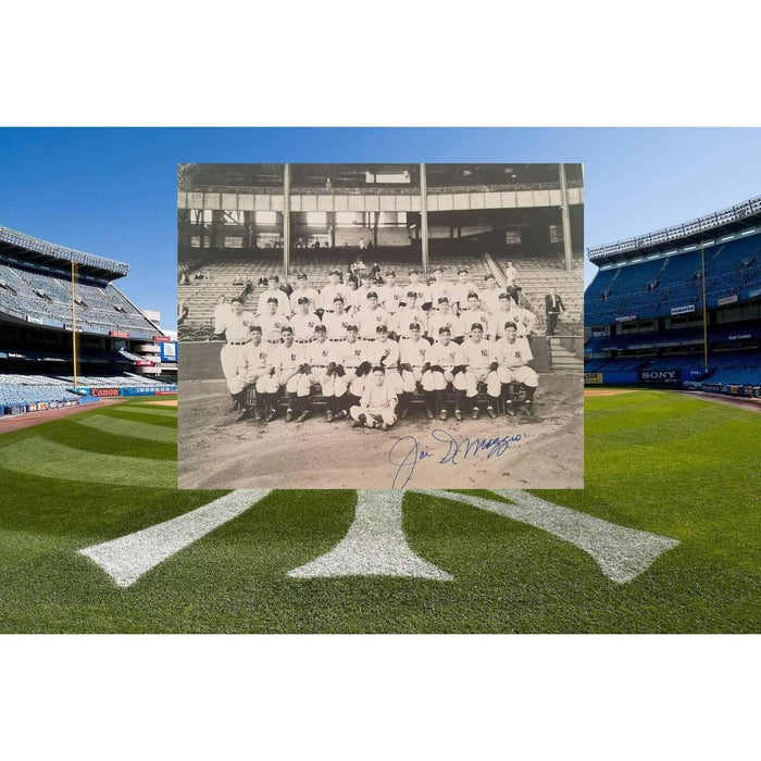 Joe DiMaggio New York Yankees 8x10 signed photo