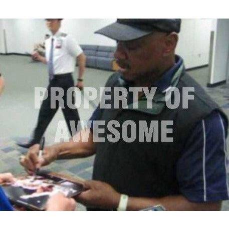 Marvelous Marvin Hagler 5 x 7 photo signed with proof