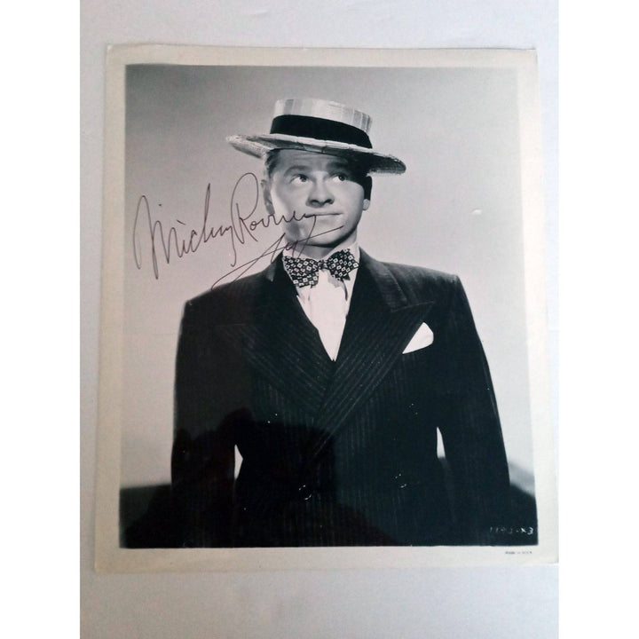 Mickey Rooney 8 x 10 signed photo with proof