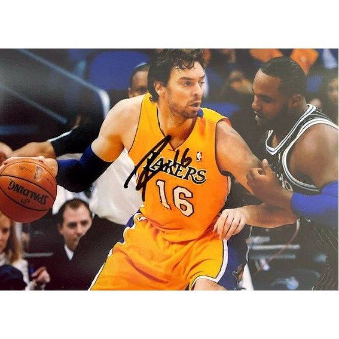 Pau Gasol Los Angeles Lakers 5 by 7 photo signed with proof