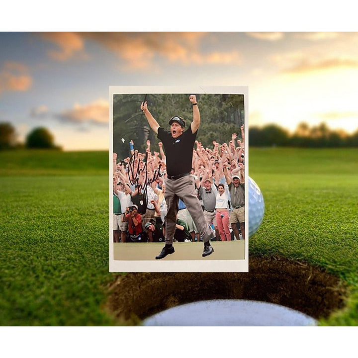 Phil Mickelson 8 x 10 signed photo with proof - Awesome Artifacts 