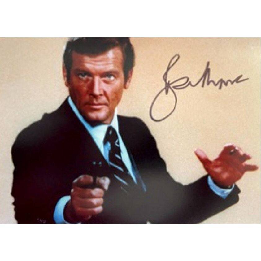 Roger Moore James Bond oo7 5 x 7 photo signed with proof