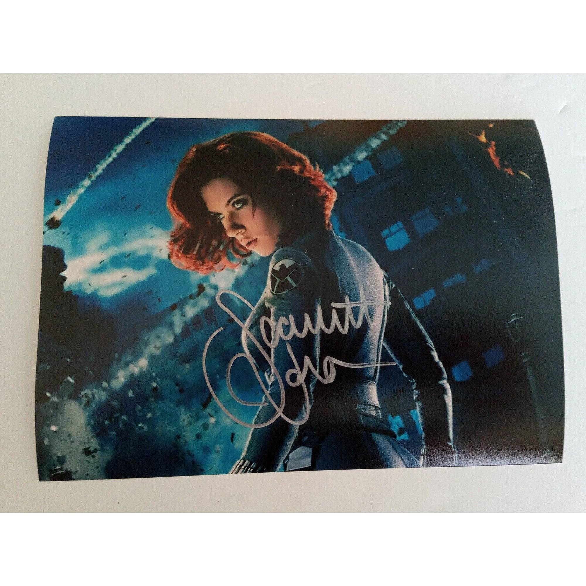 Scarlett Johansson Natasha Romanoff in The Avengers 5 x 7 photo signed with proof - Awesome Artifacts 