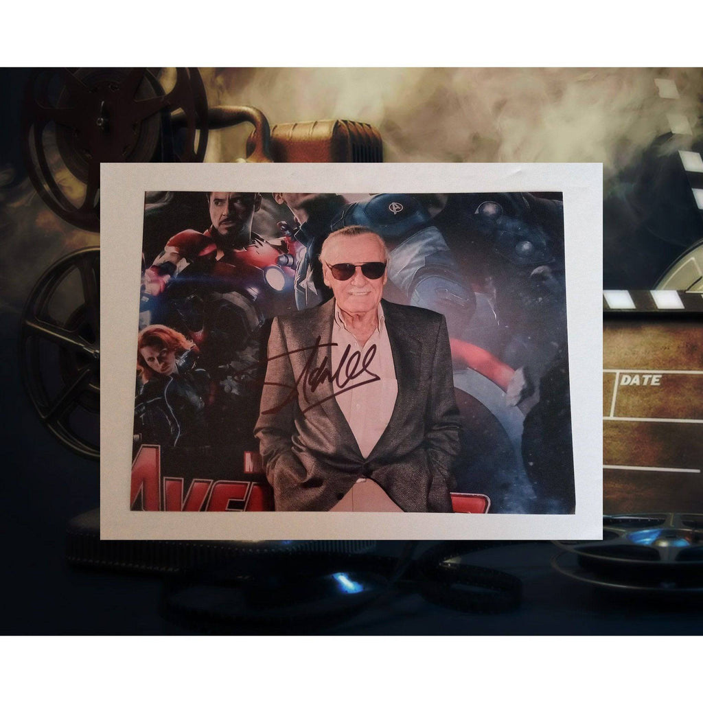 Stan Lee Marvel creator 8 by 10 sign photo with proof