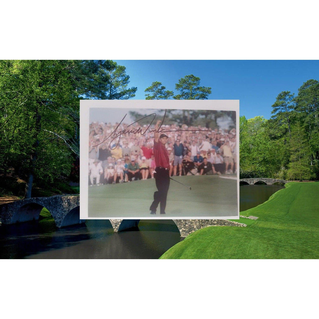 Tiger Woods 5 x 7 photo signed with proof