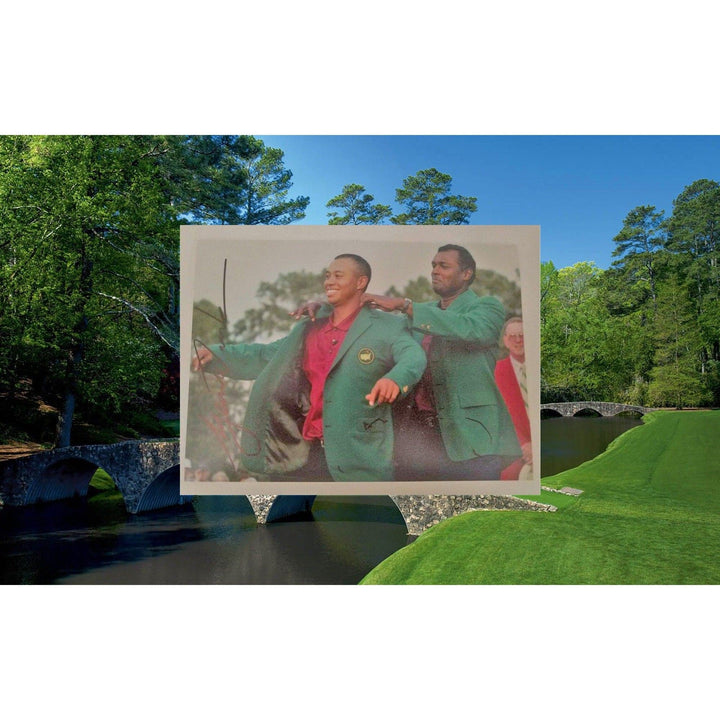 Tiger Woods 5 x 7 photo signed with proof