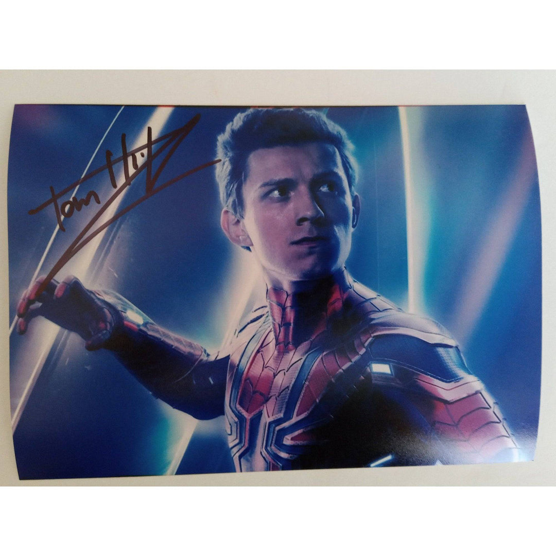 Tom Holland The Avengers Infinity War 5 x 7 with proof - Awesome Artifacts 